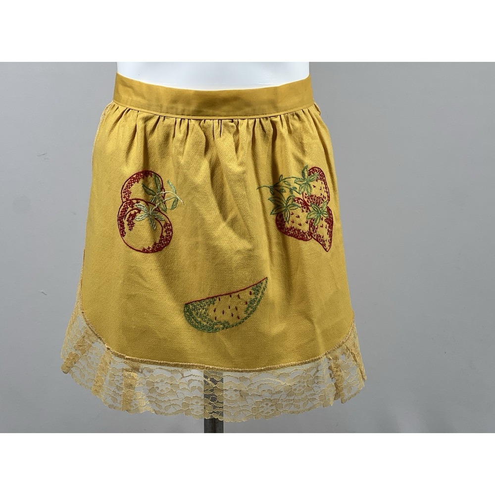 Vintage Embroidered Floral‎ Apron Lace Cottagecore Farmhouse Kitchen